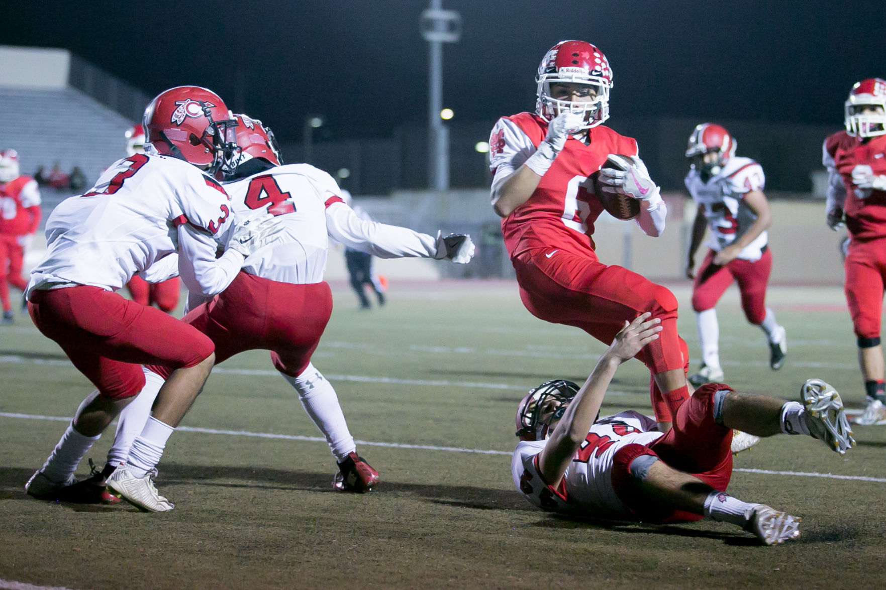 111017 Santa Maria Carpinteria Football 027.jpg